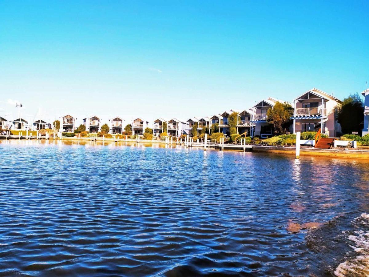 Captains Cove Resort - Waterfront Apartments Paynesville Eksteriør bilde