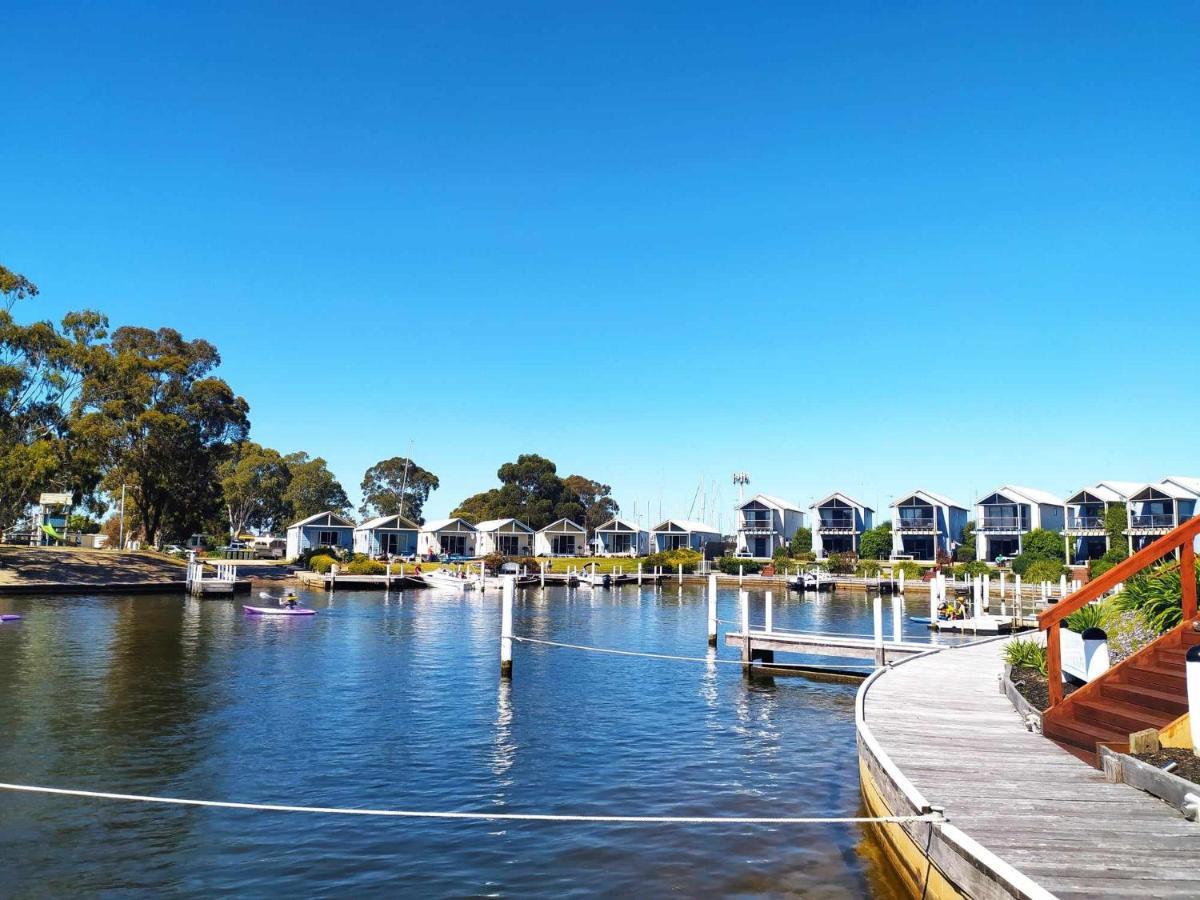 Captains Cove Resort - Waterfront Apartments Paynesville Eksteriør bilde