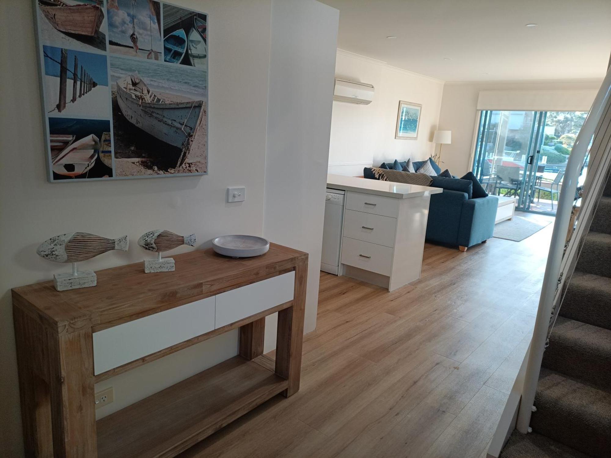 Captains Cove Resort - Waterfront Apartments Paynesville Eksteriør bilde